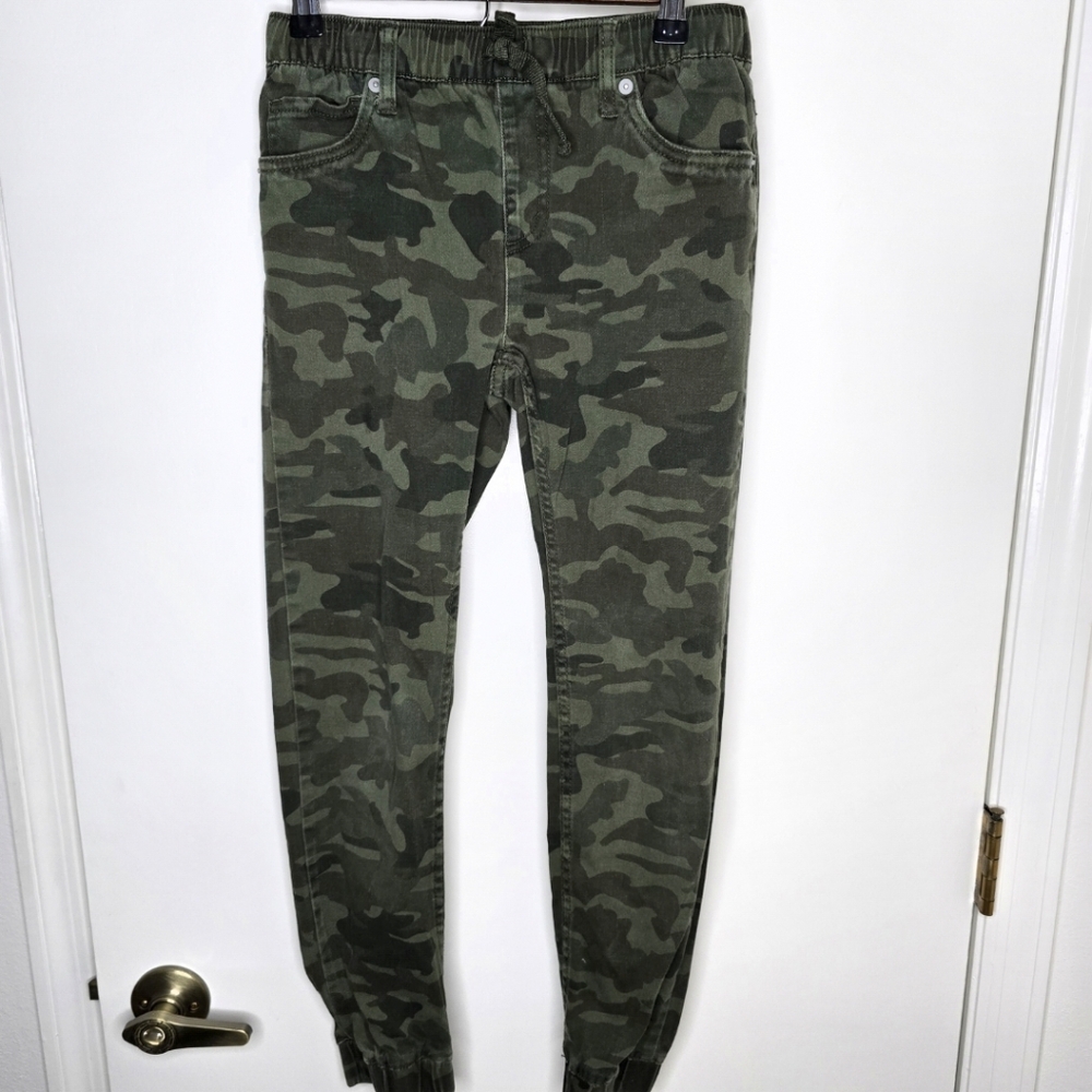 Levi's Kids Green Camouflage Denim Jogger Size 12Reg W 26 L 27